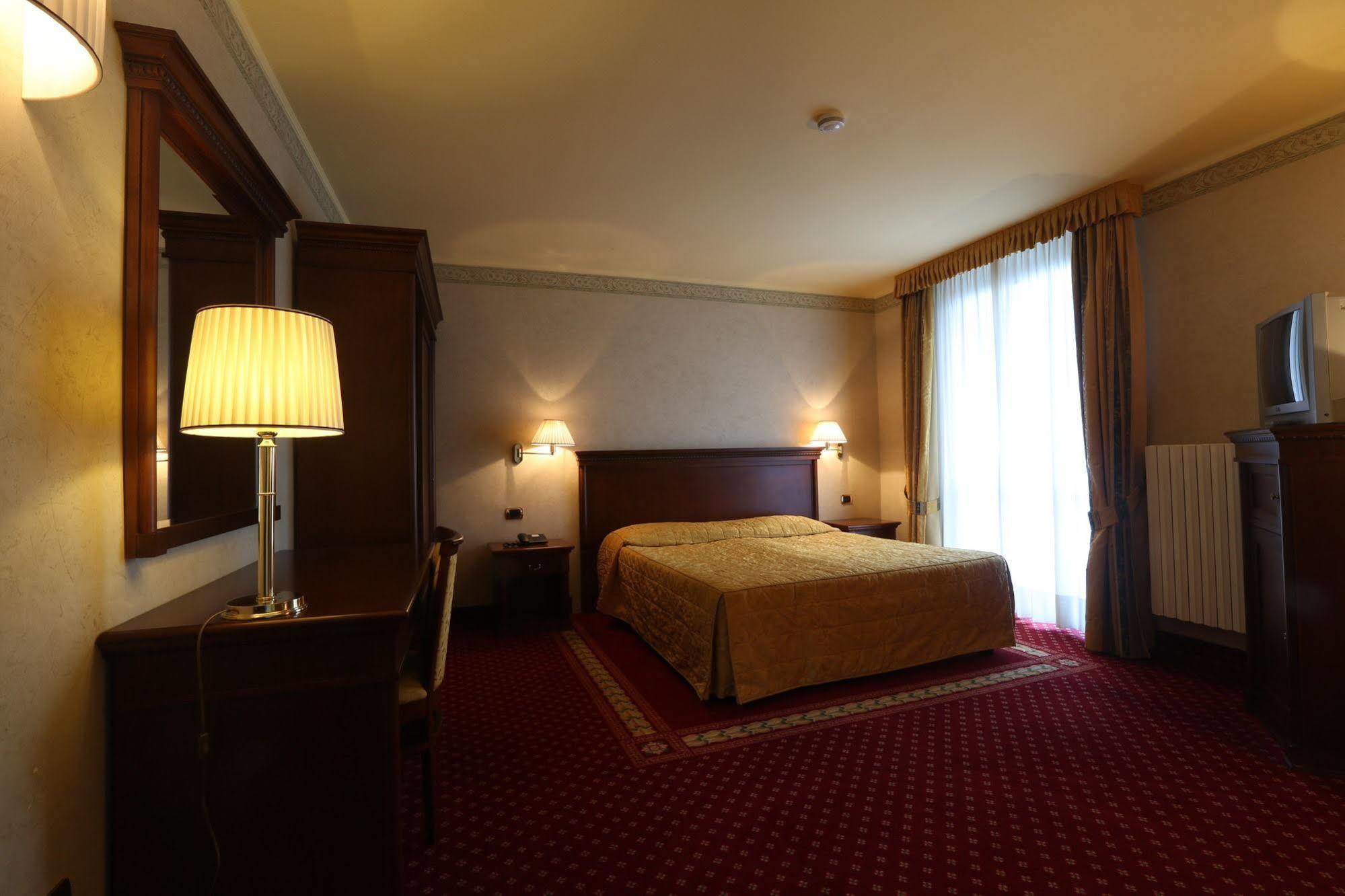 ססטריארה Hotel Belvedere מראה חיצוני תמונה